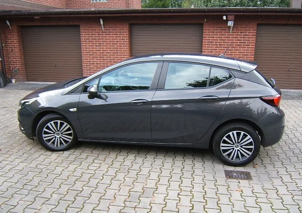 Opel Astra cena 39800 przebieg: 90800, rok produkcji 2016 z Zabrze małe 172